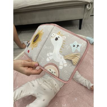 Tiny Love Miękka książeczka edukacyjna Kraina Jednorożca